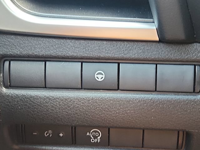 Used 2023 Nissan Rogue SV FWD image 25
