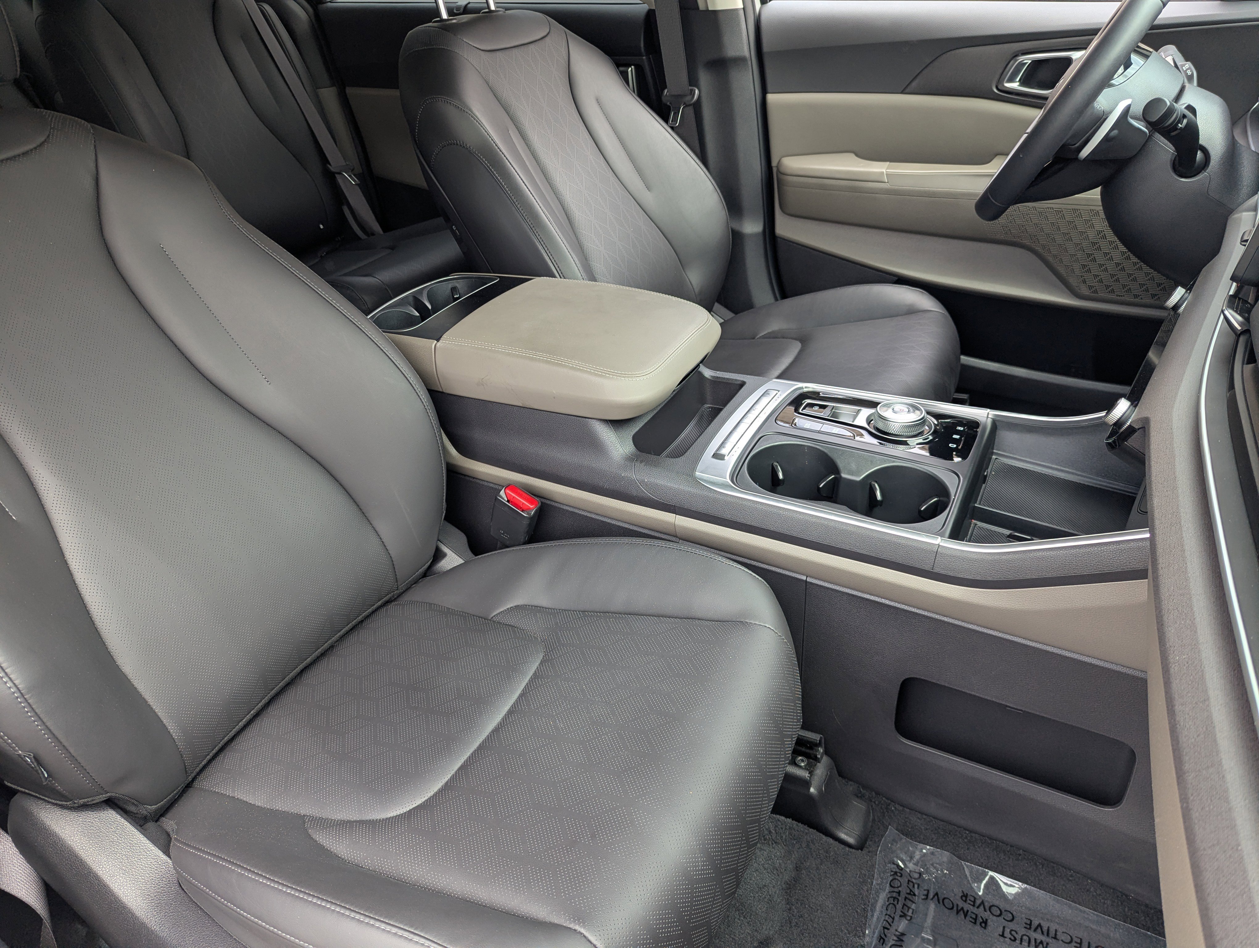 Certified 2025 Kia Carnival EX image 8