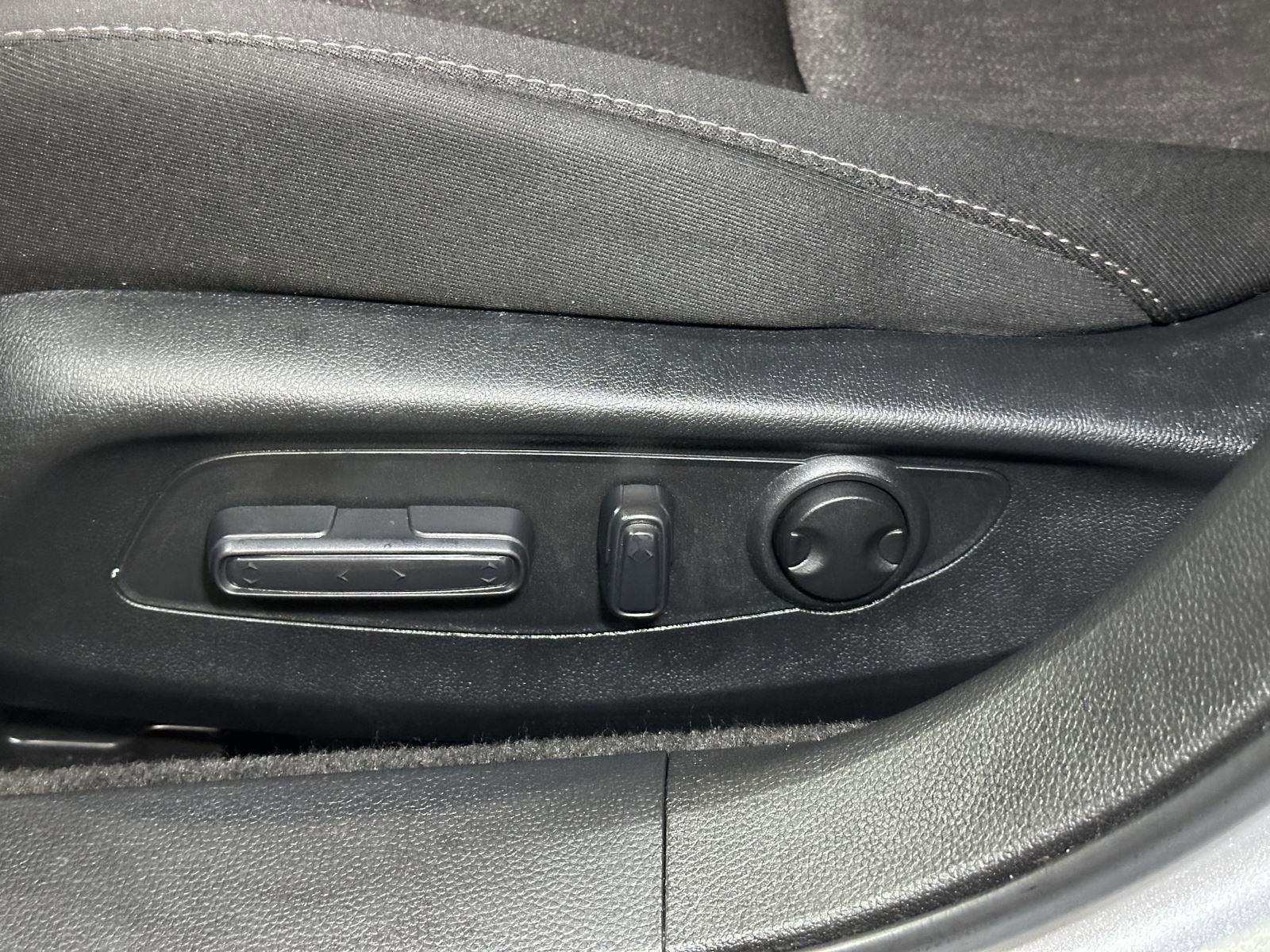 Certified 2024 Honda Accord EX image 23