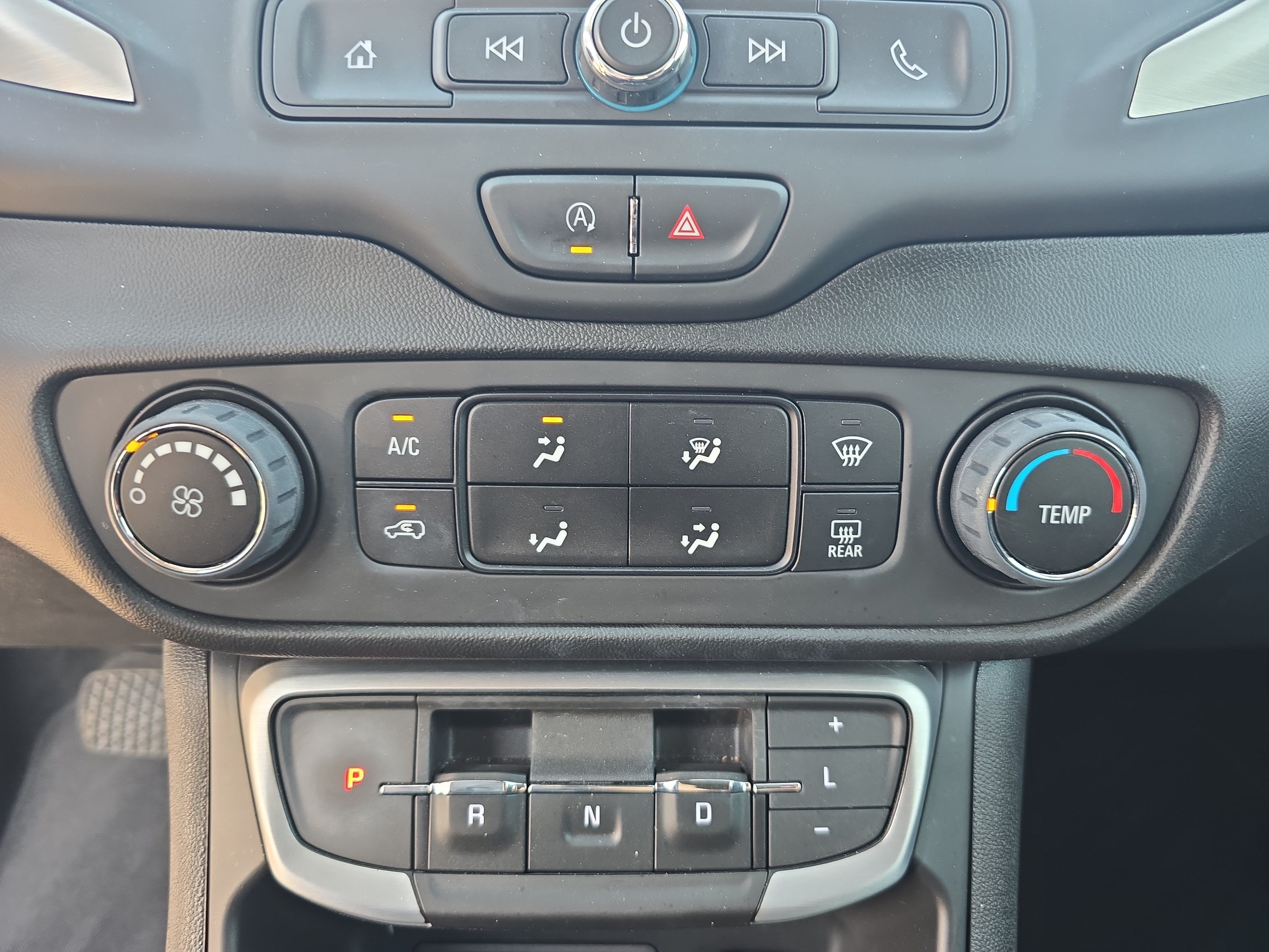 Used 2023 GMC Terrain SLE FWD image 20