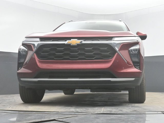 Used 2024 Chevrolet Trax LT w/ Driver Confidence Package FWD image 28