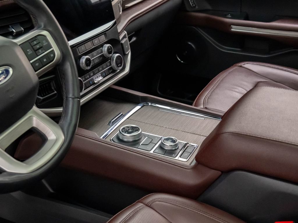 Used 2024 Ford Expedition Max Limited image 11
