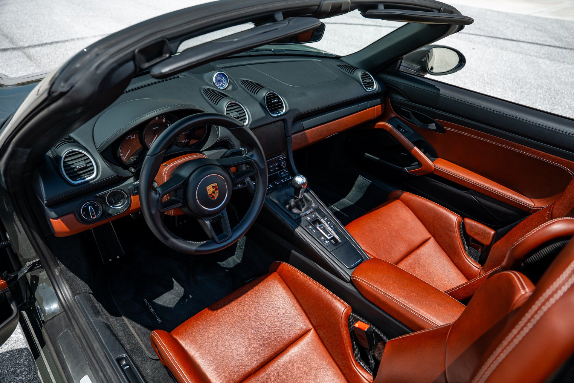 Used 2023 Porsche 718 Boxster Spyder RWD image 24