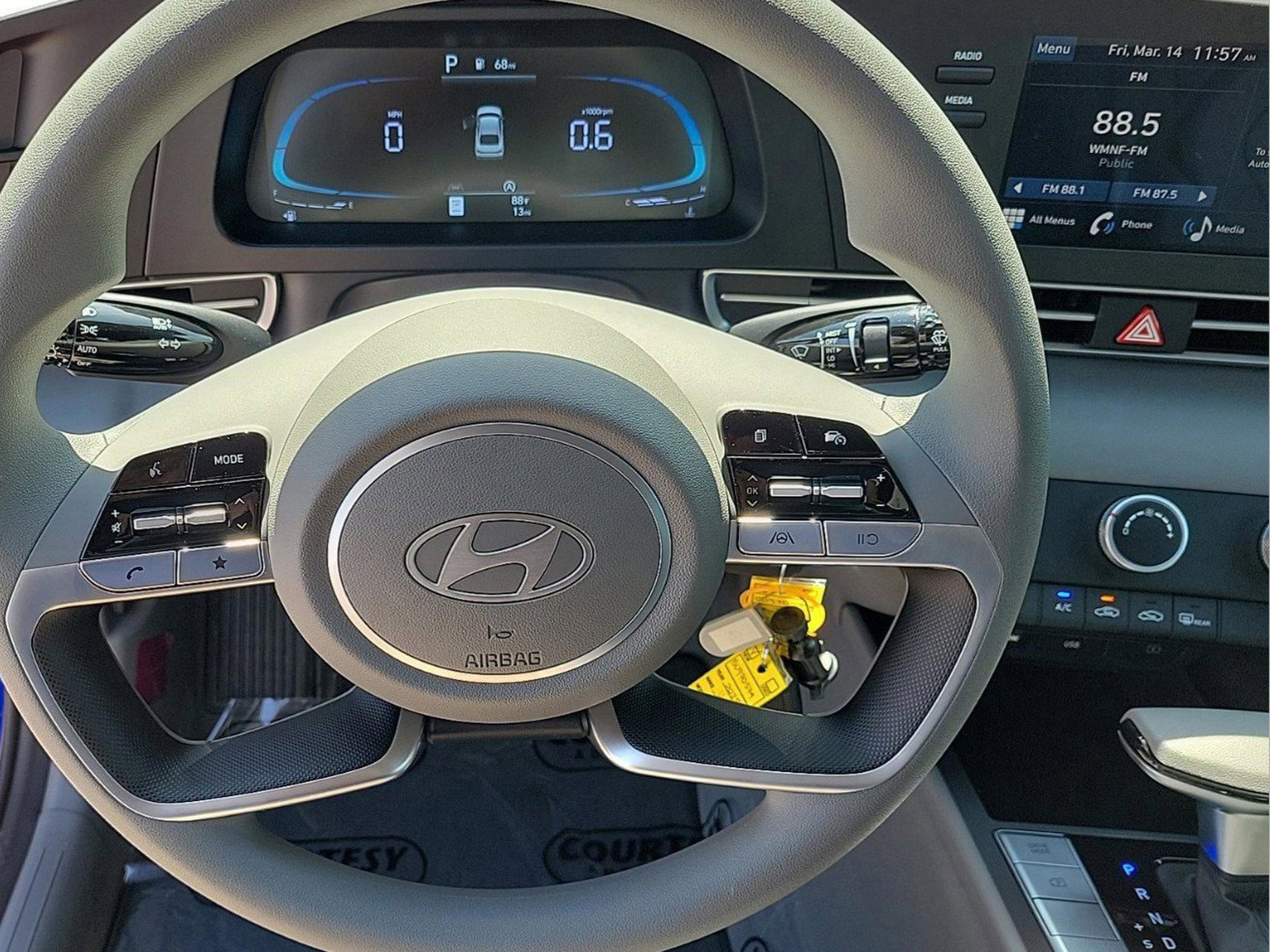 New 2026 Hyundai Elantra SE image 13