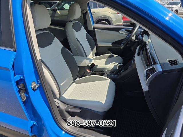 Certified 2025 Volkswagen Taos SE FWD image 20