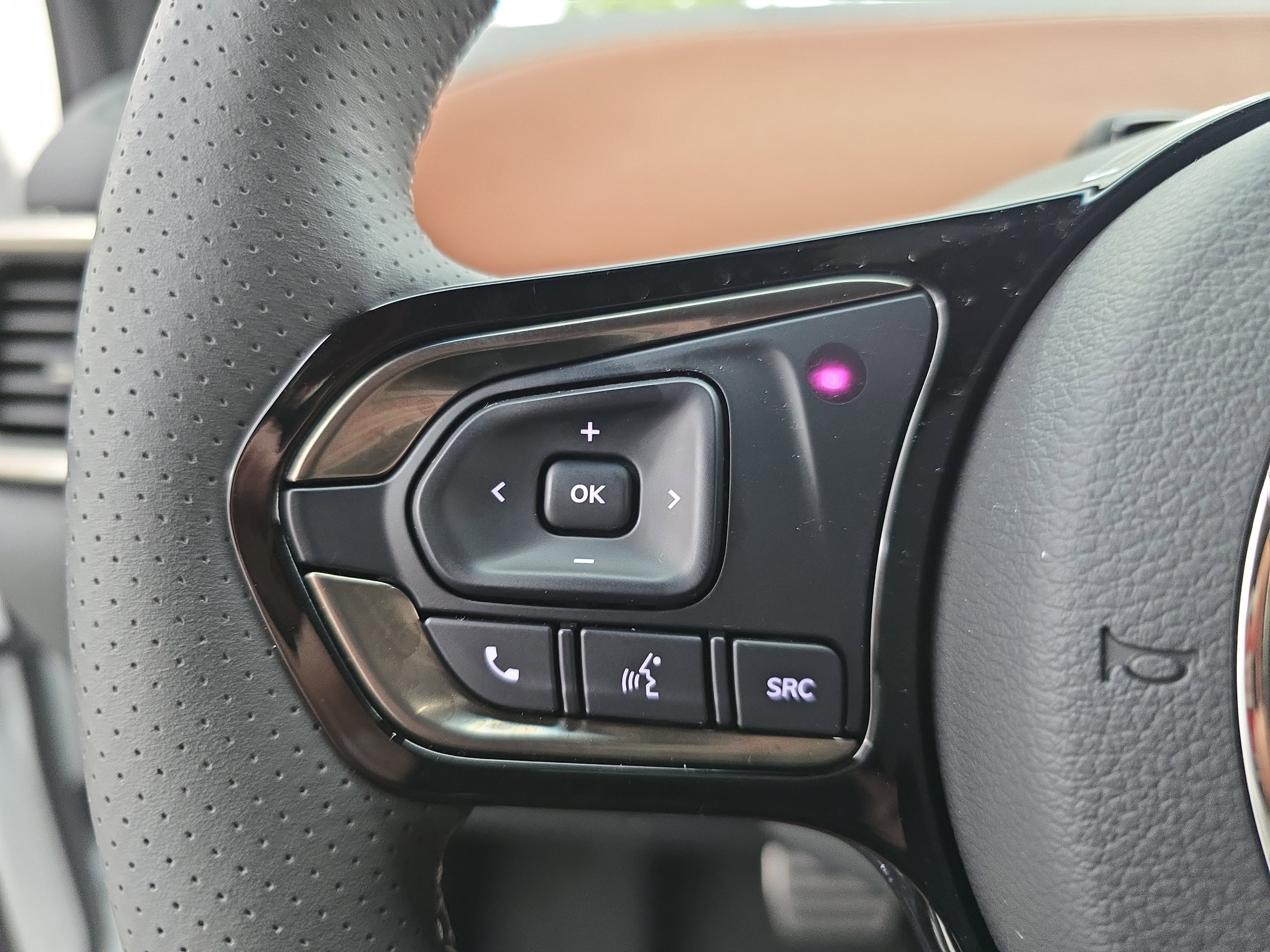 New 2025 VinFast VF 8 Plus image 17