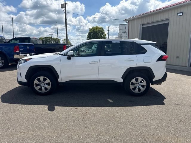 Used 2022 Toyota RAV4 LE w/ Carpet Mat Package (TMS) FWD image 6