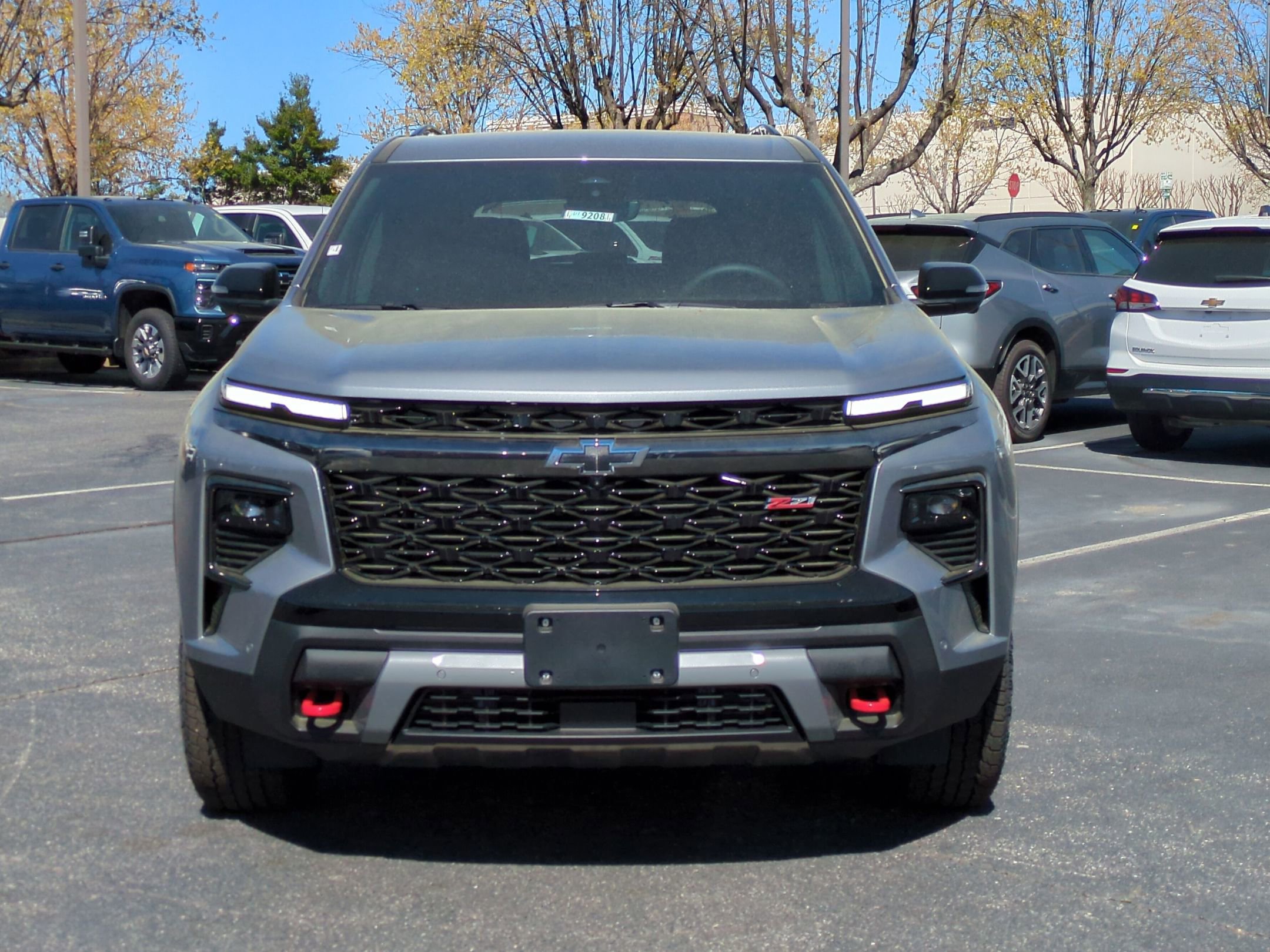 New 2026 Chevrolet Traverse Z71 w/ Enhanced Driving Package AWD/4WD image 3