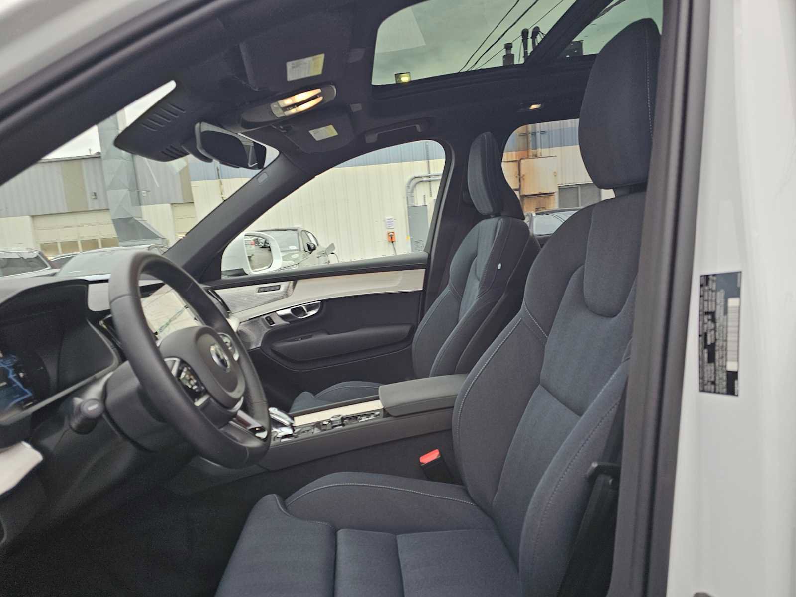 Certified 2025 Volvo XC90 T8 Ultra image 23