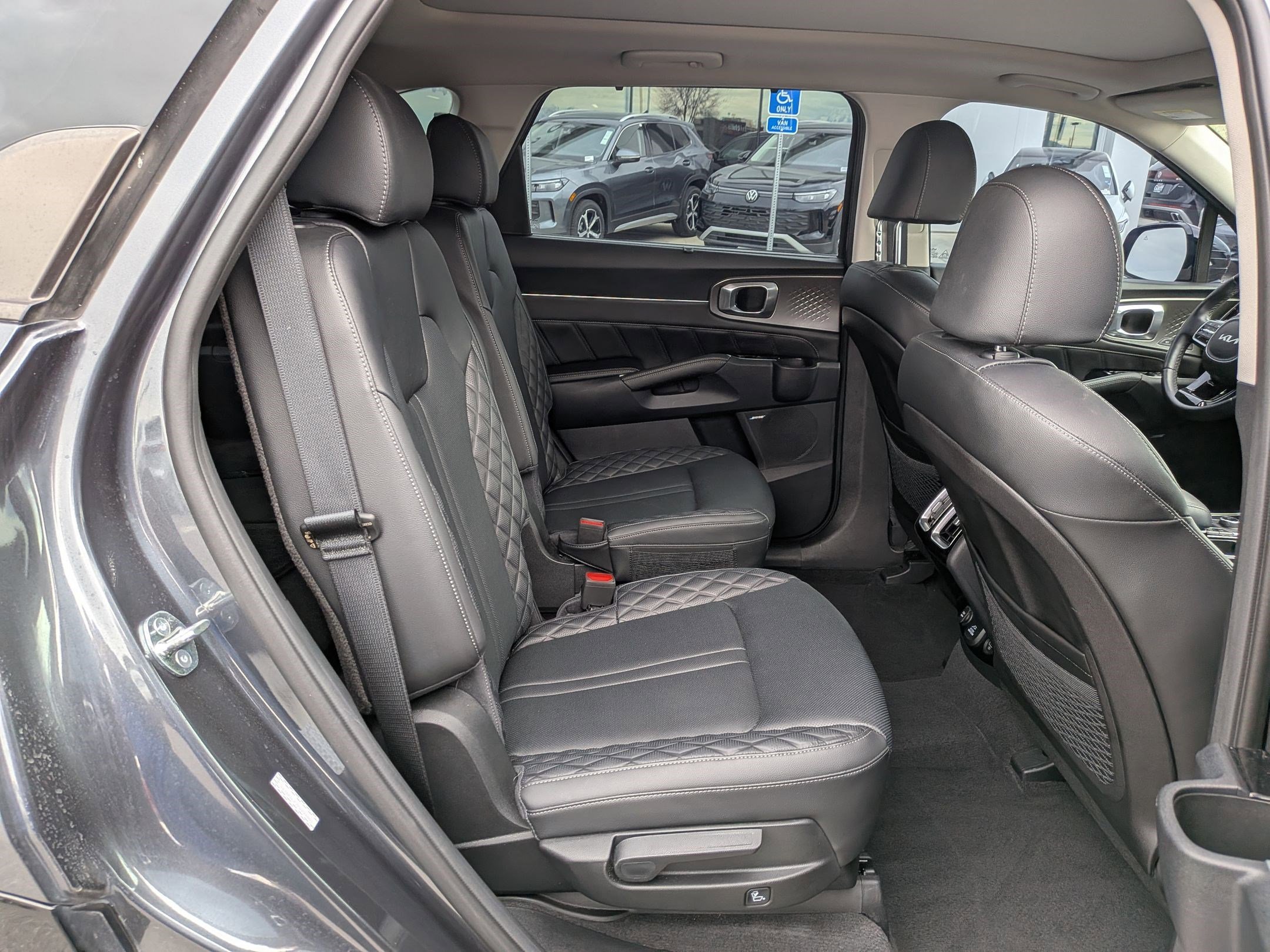 Used 2023 Kia Sorento SX image 32