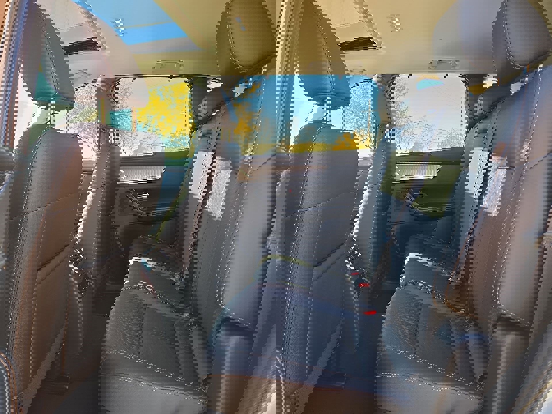 Used 2024 MAZDA CX-90 3.3 Turbo w/ Preferred Package image 13