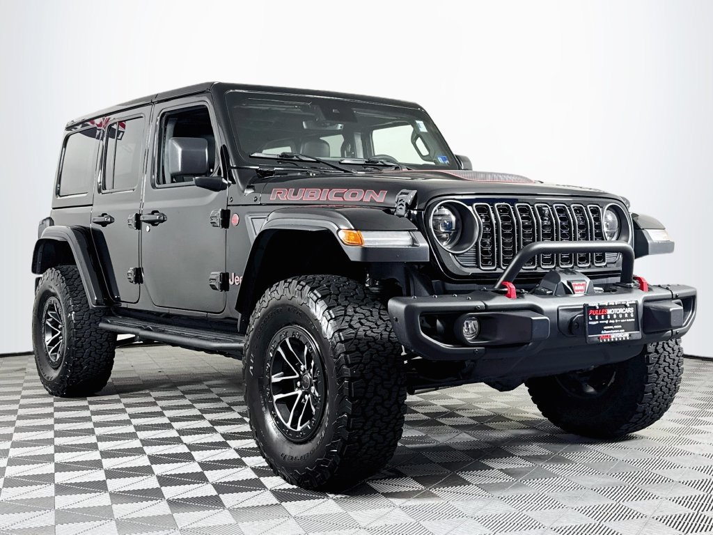 Used 2025 Jeep Wrangler Unlimited Rubicon AWD/4WD image 1