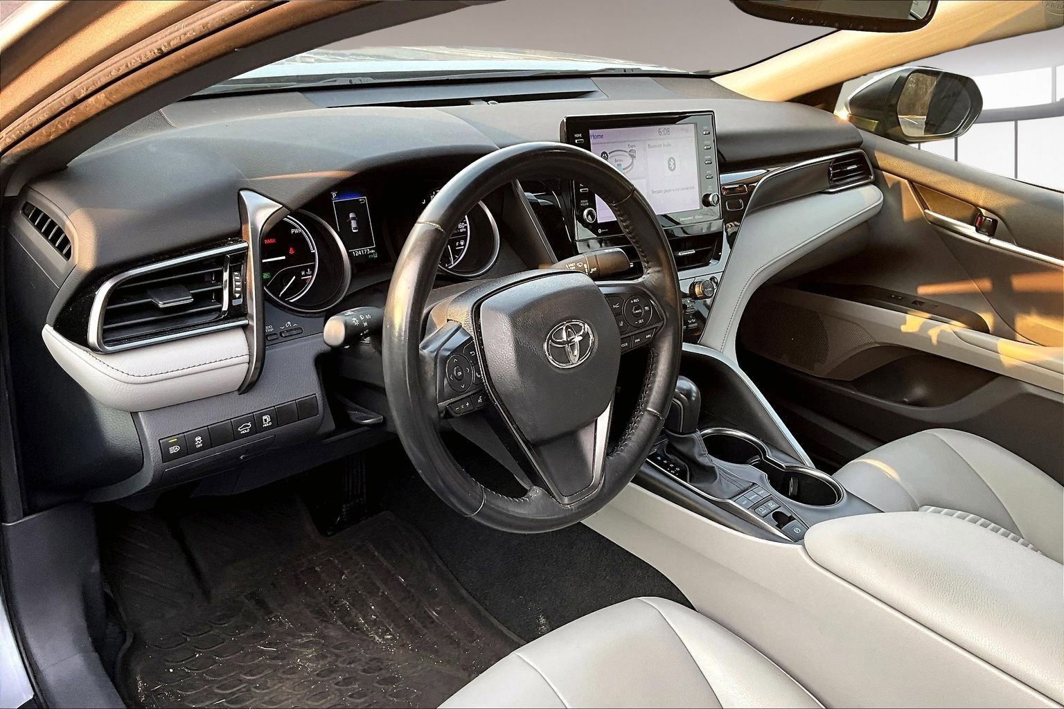 Used 2023 Toyota Camry SE w/ Audio Upgrade Package image 17