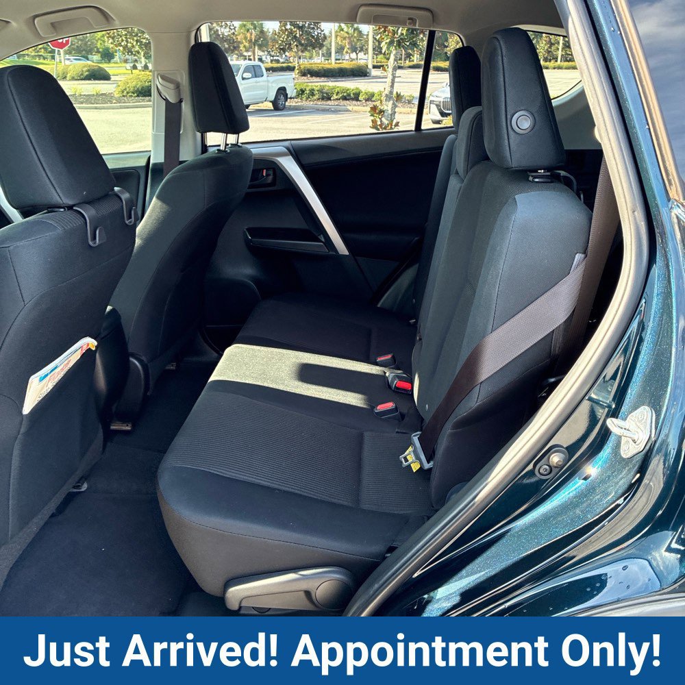 Used 2017 Toyota RAV4 LE FWD image 9