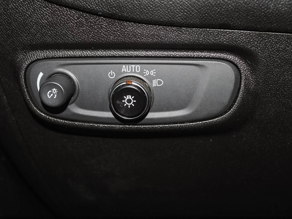 Certified 2018 Chevrolet Equinox LT FWD image 27