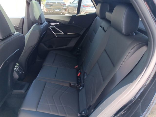 New 2025 BMW X2 xDrive28i w/ Convenience Package image 11