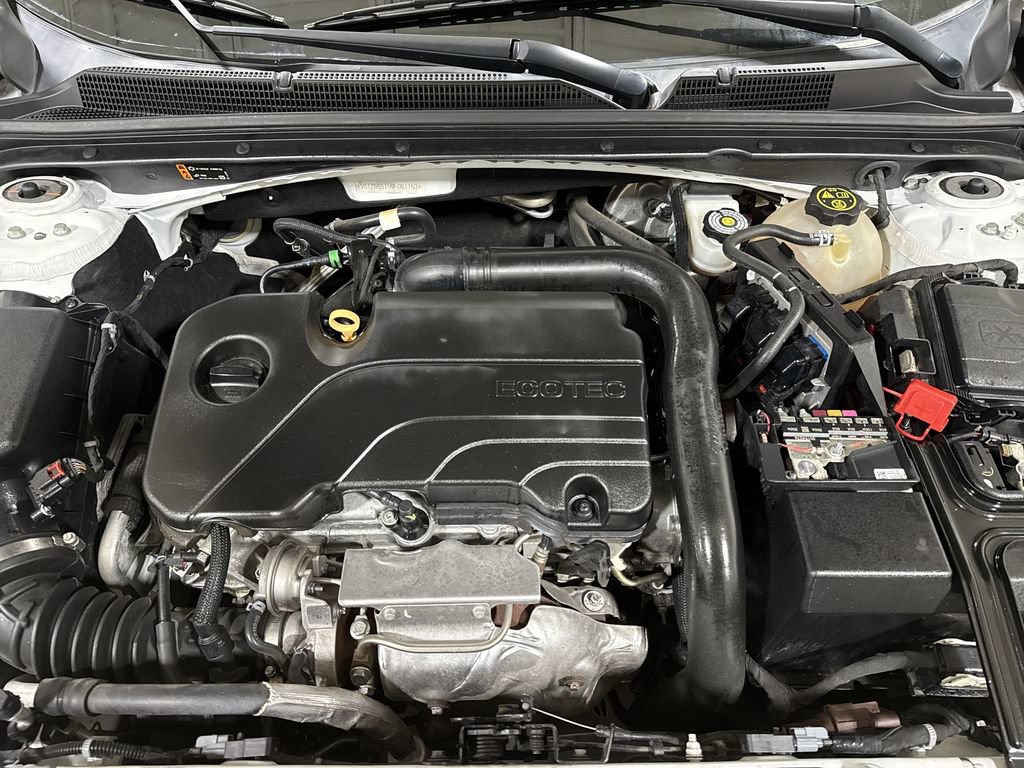 Used 2021 Chevrolet Malibu RS FWD image 24