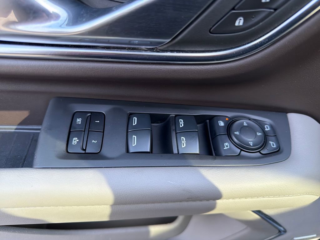 Used 2024 Chevrolet Tahoe Z71 w/ Luxury Package image 48