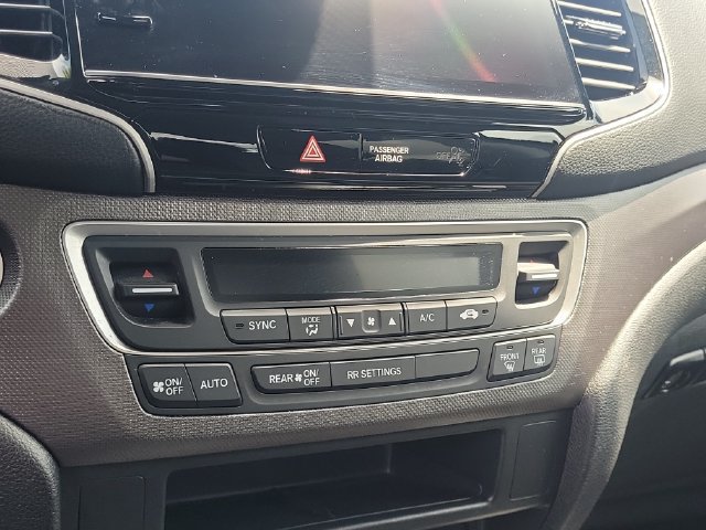Used 2025 Honda Ridgeline Sport image 23