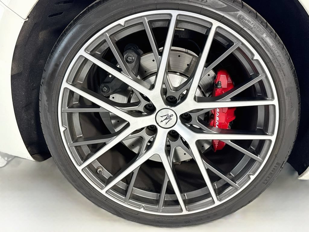 Used 2024 Maserati GranTurismo Trofeo AWD/4WD image 30