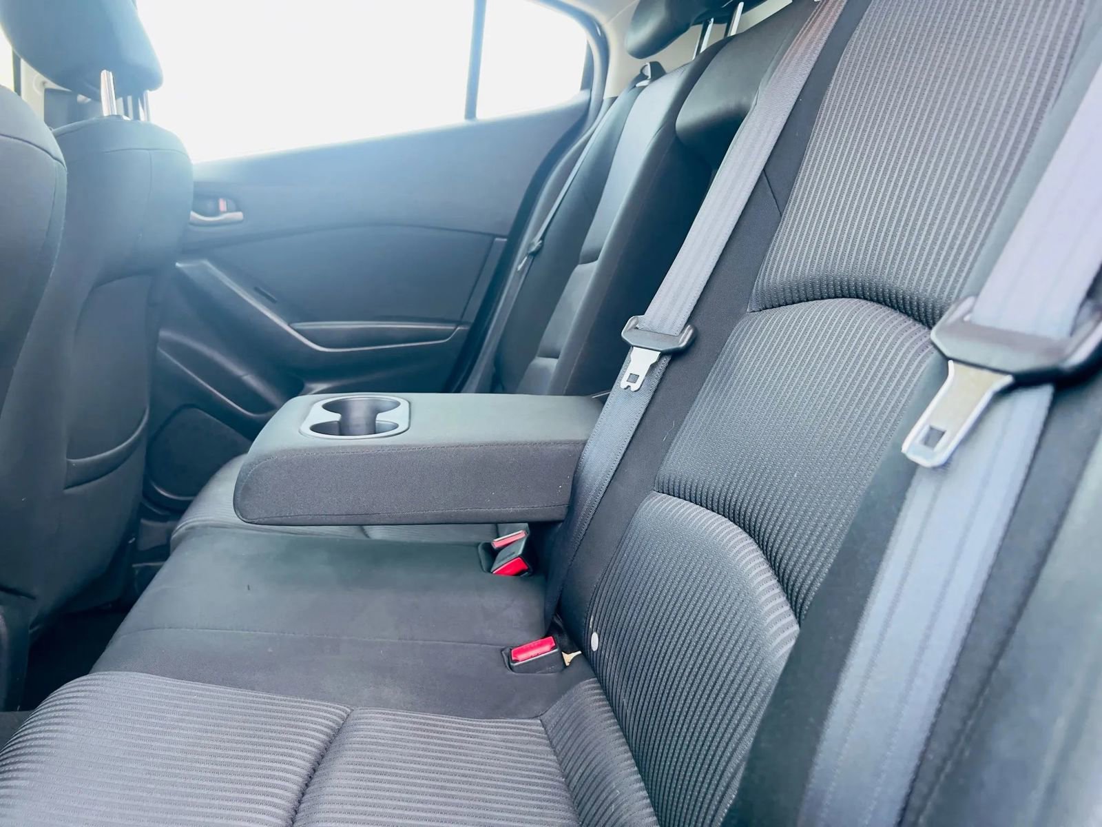 Used 2016 MAZDA MAZDA3 i Touring image 21