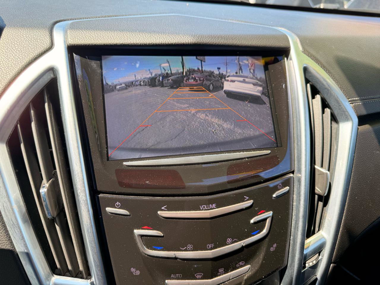 Used 2014 Cadillac SRX Luxury w/ Driver Awareness Package AWD/4WD image 18