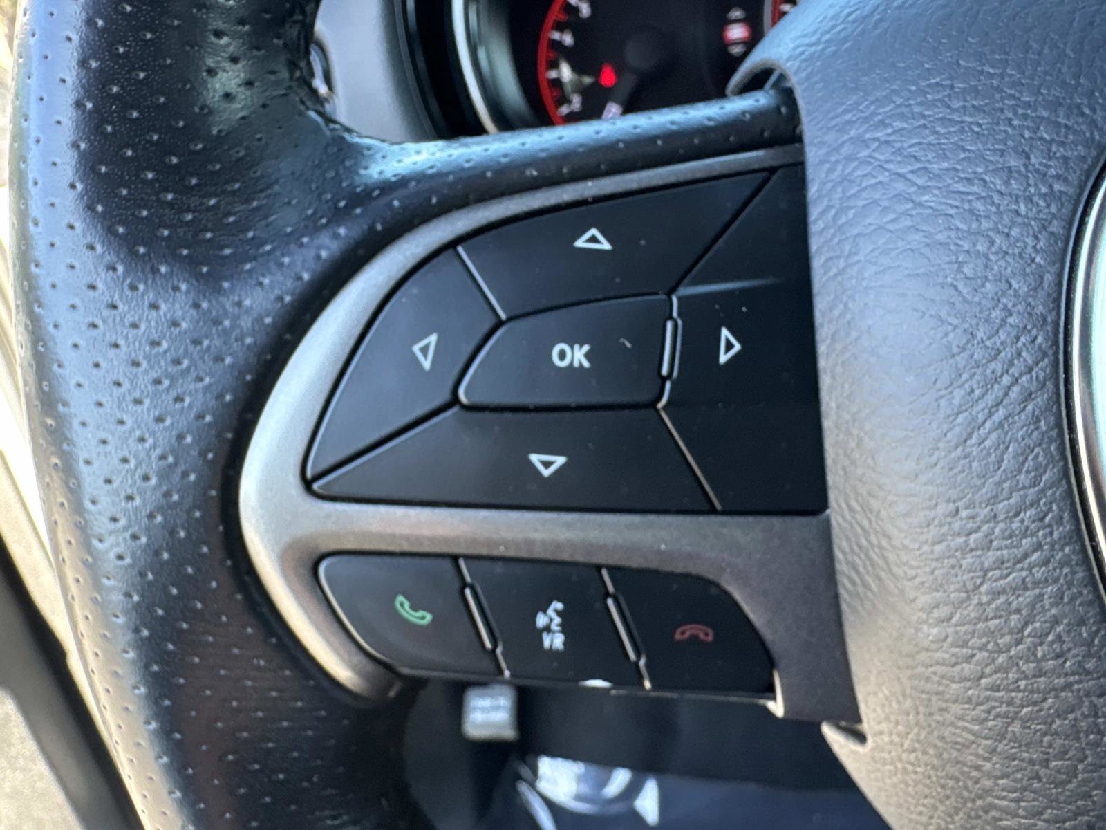 Used 2022 Dodge Durango SXT w/ Blacktop Package image 28