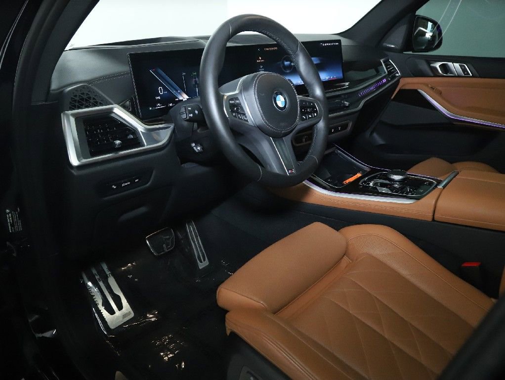 Used 2024 BMW X5 xDrive40i w/ M Sport Package AWD/4WD image 16