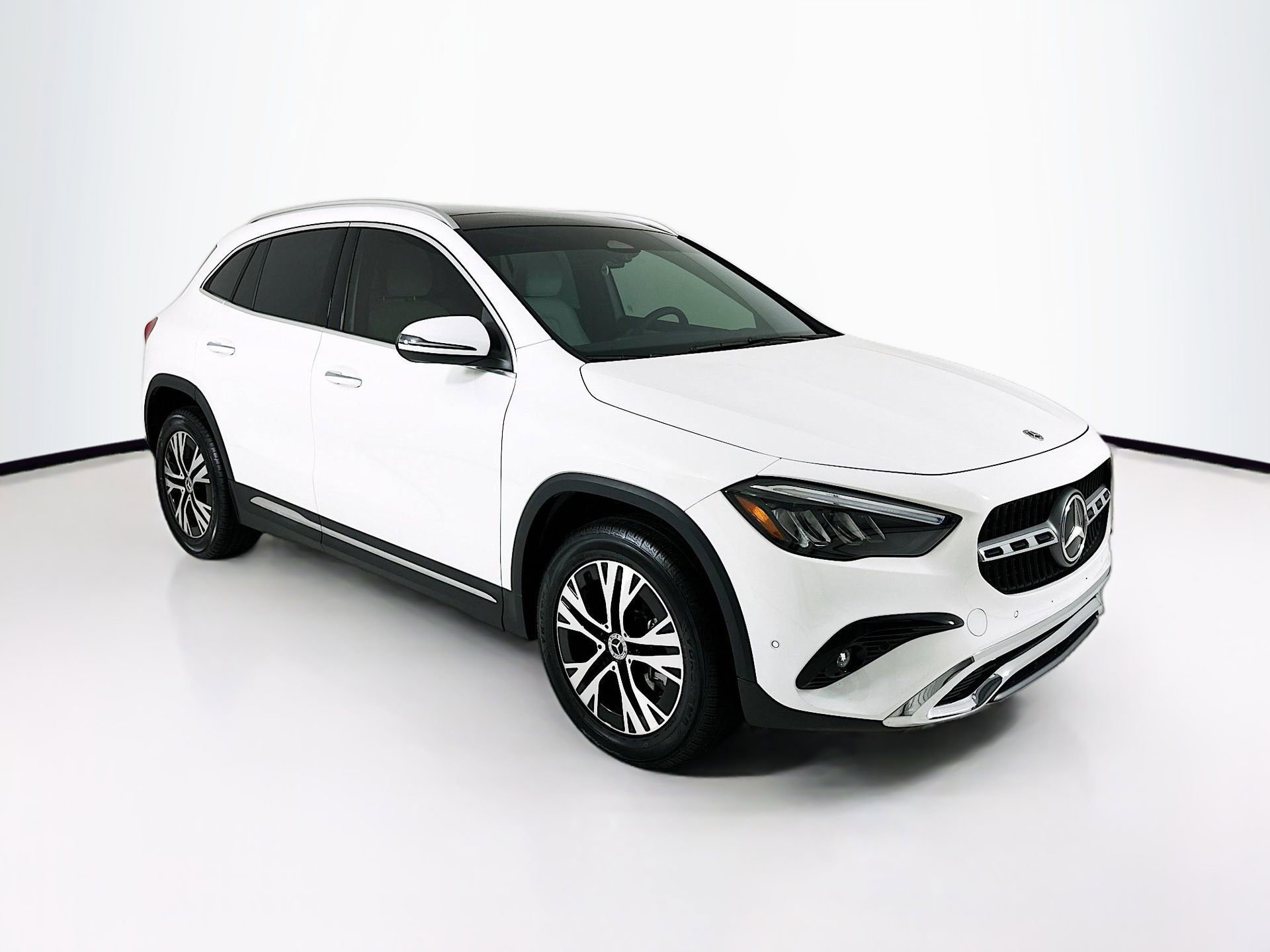 Certified 2025 Mercedes-Benz GLA 250 image 1