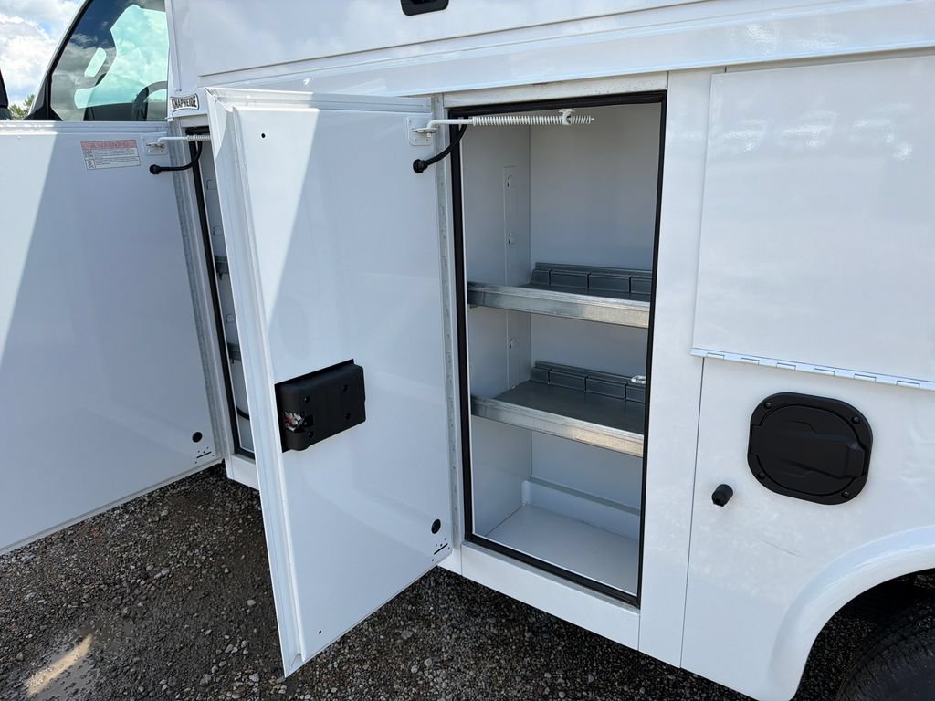 New 2025 Chevrolet Express 3500 w/ Power Convenience Package RWD image 18
