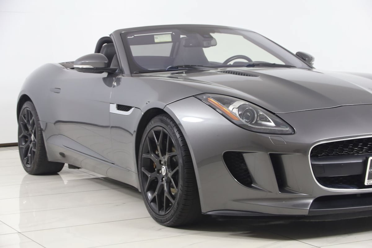 Used 2017 Jaguar F-TYPE Convertible RWD image 45