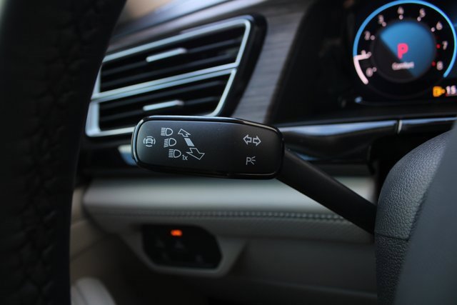 New 2026 Volkswagen Atlas SEL Premium R-Line image 9