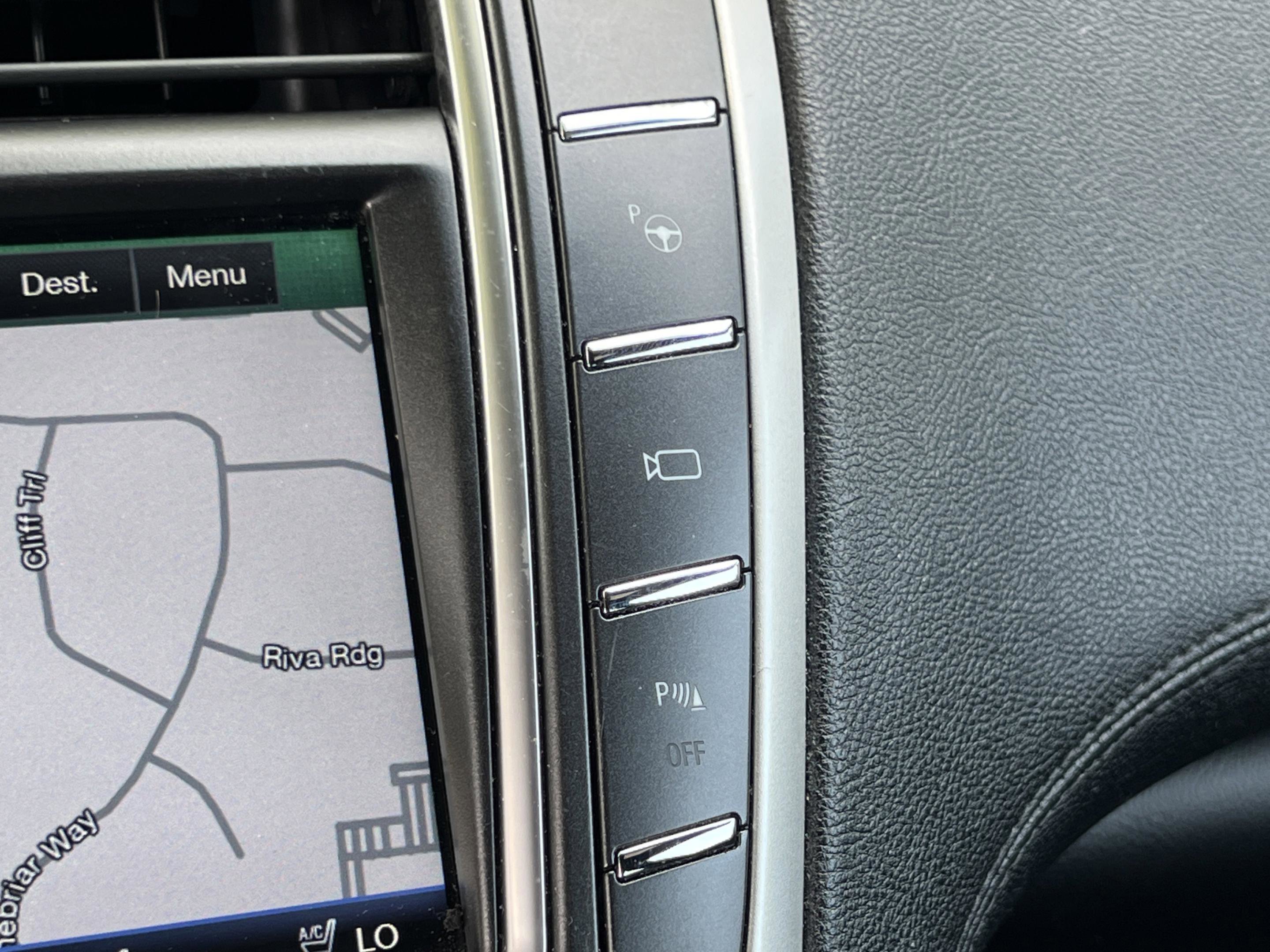 Used 2016 Lincoln MKX Reserve w/ Technology Package AWD/4WD image 17