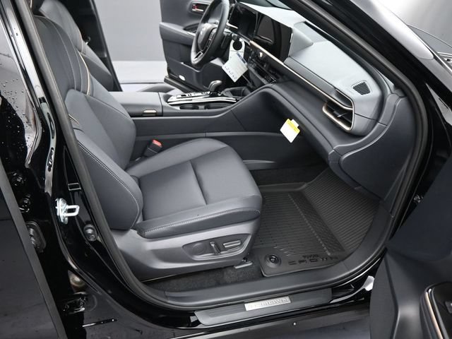 Certified 2025 Toyota Crown Signia AWD/4WD image 14