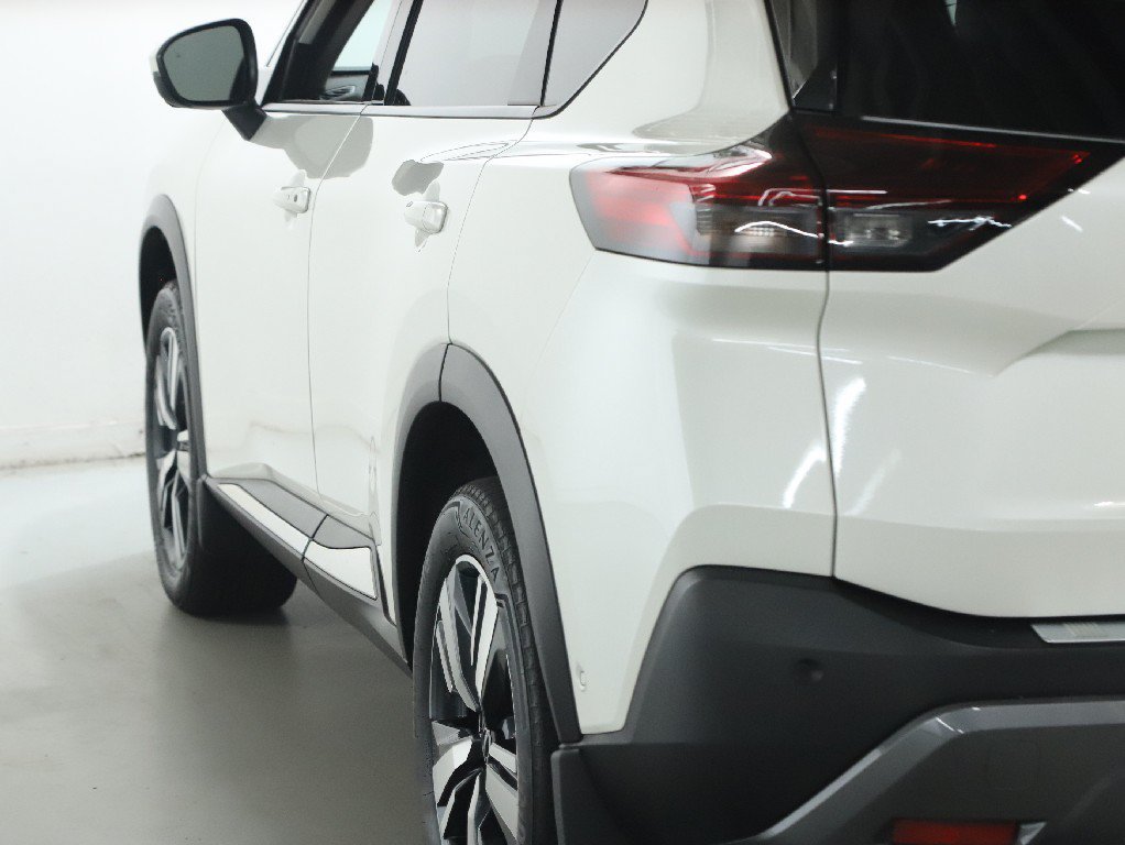 Certified 2023 Nissan Rogue SL w/ SL Premium Package AWD/4WD image 44