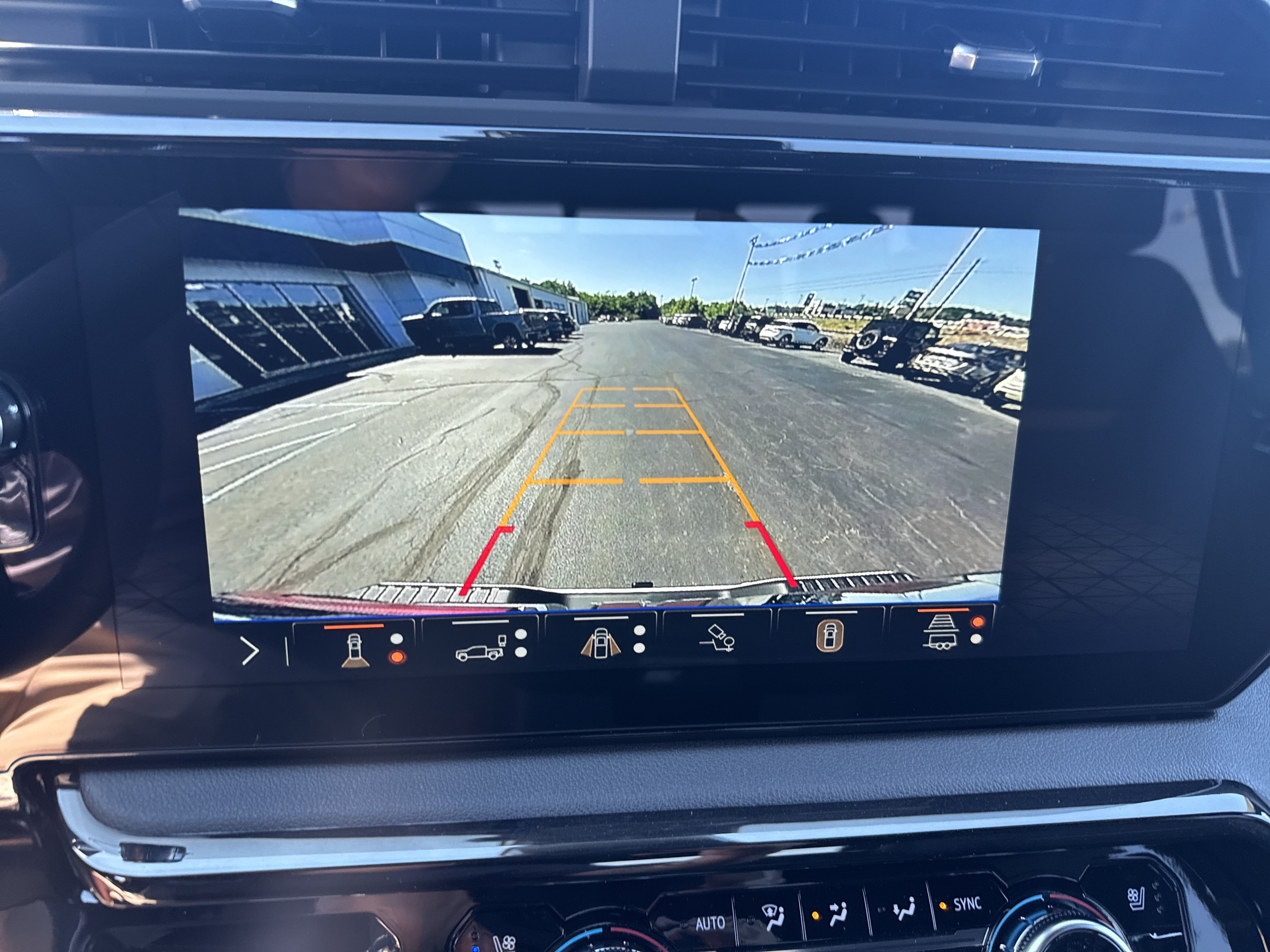 New 2026 GMC Sierra 2500 AT4 w/ AT4 Premium Plus Package AWD/4WD image 26