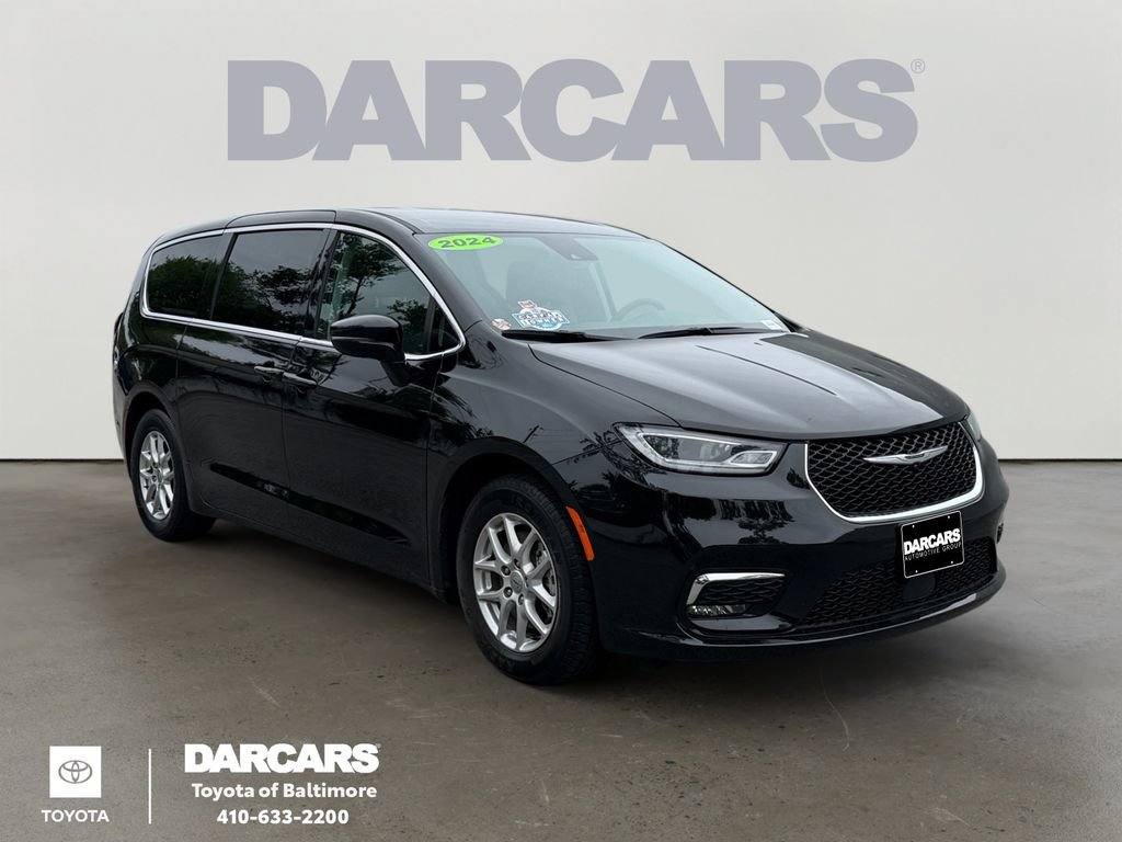 Used 2024 Chrysler Pacifica Touring-L