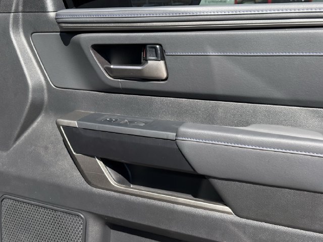 New 2026 Toyota Sequoia Platinum AWD/4WD image 32