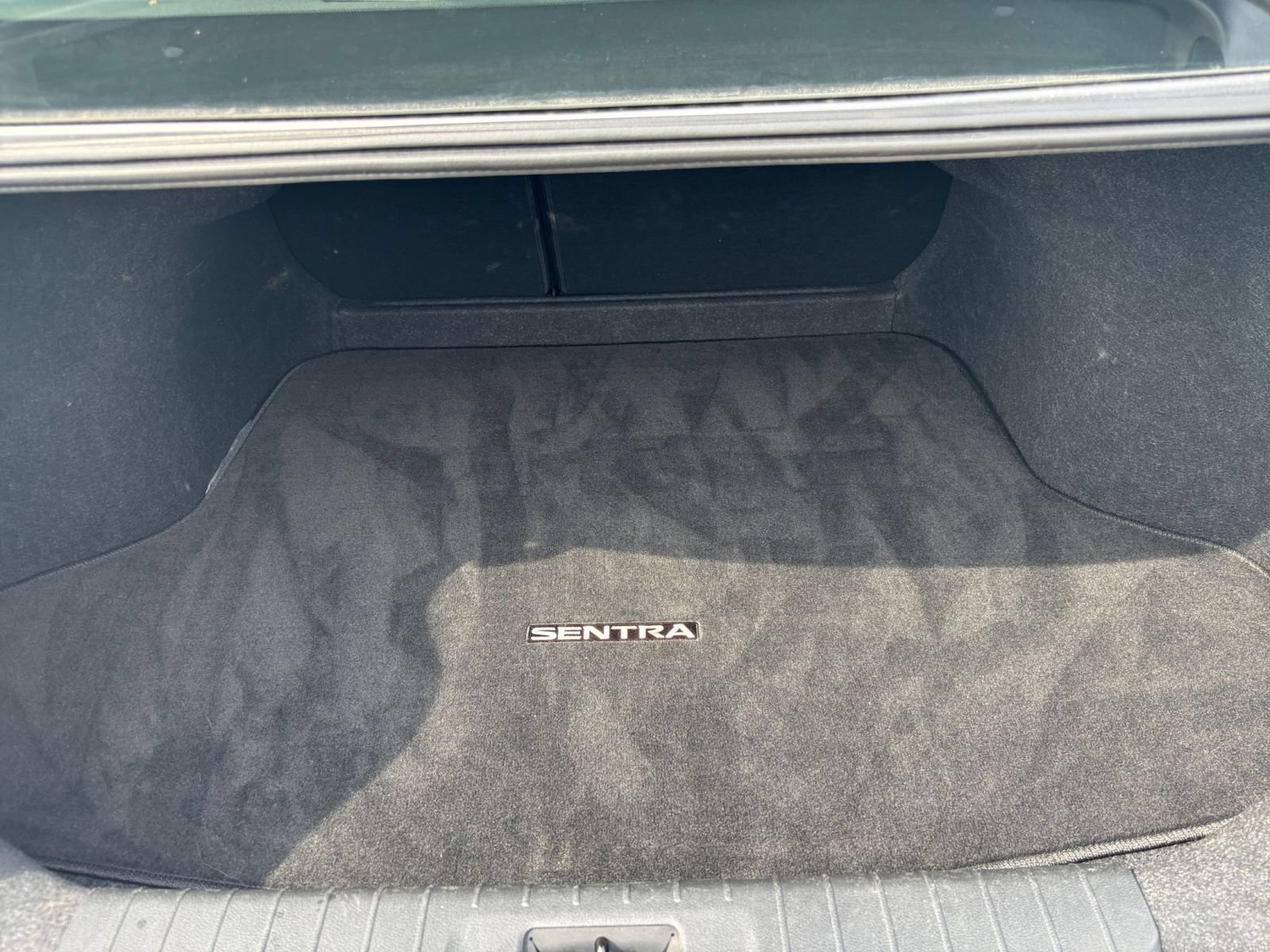 Used 2025 Nissan Sentra SV FWD image 28