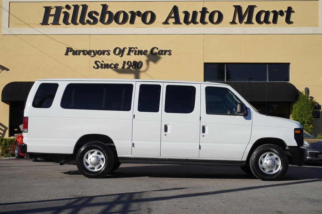 Used 2014 Ford E-350 and Econoline 350 XL w/ Interior Upgrade Package RWD image 4