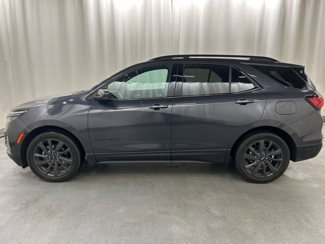 Used 2023 Chevrolet Equinox RS image 3