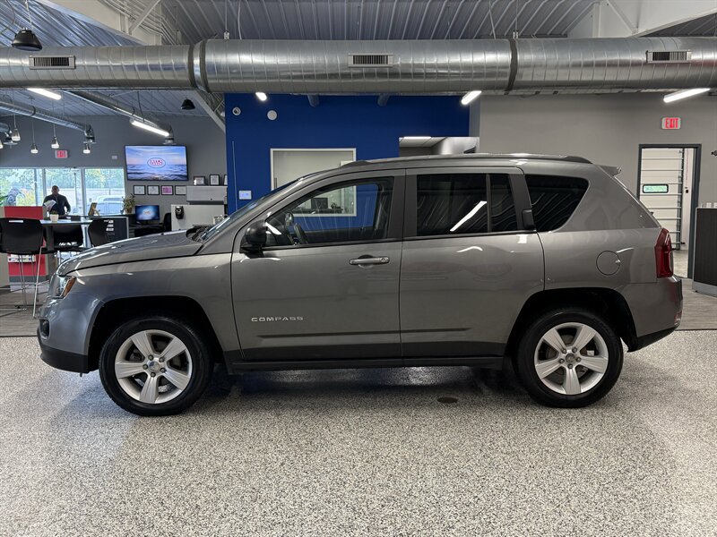 Used 2014 Jeep Compass Sport w/ Power Value Group FWD image 5