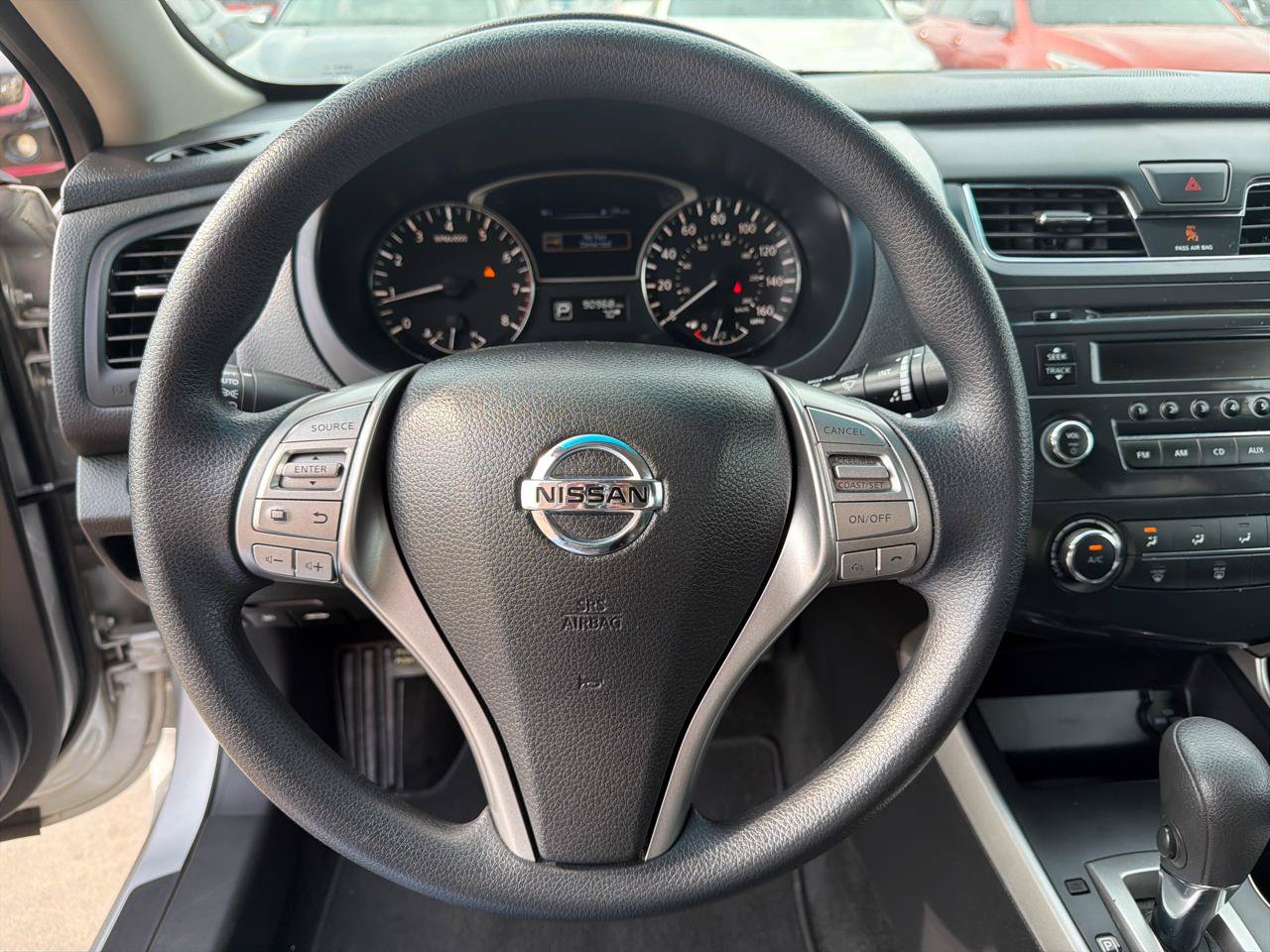 Used 2015 Nissan Altima 2.5 S w/ Power Driver Seat Package FWD image 13
