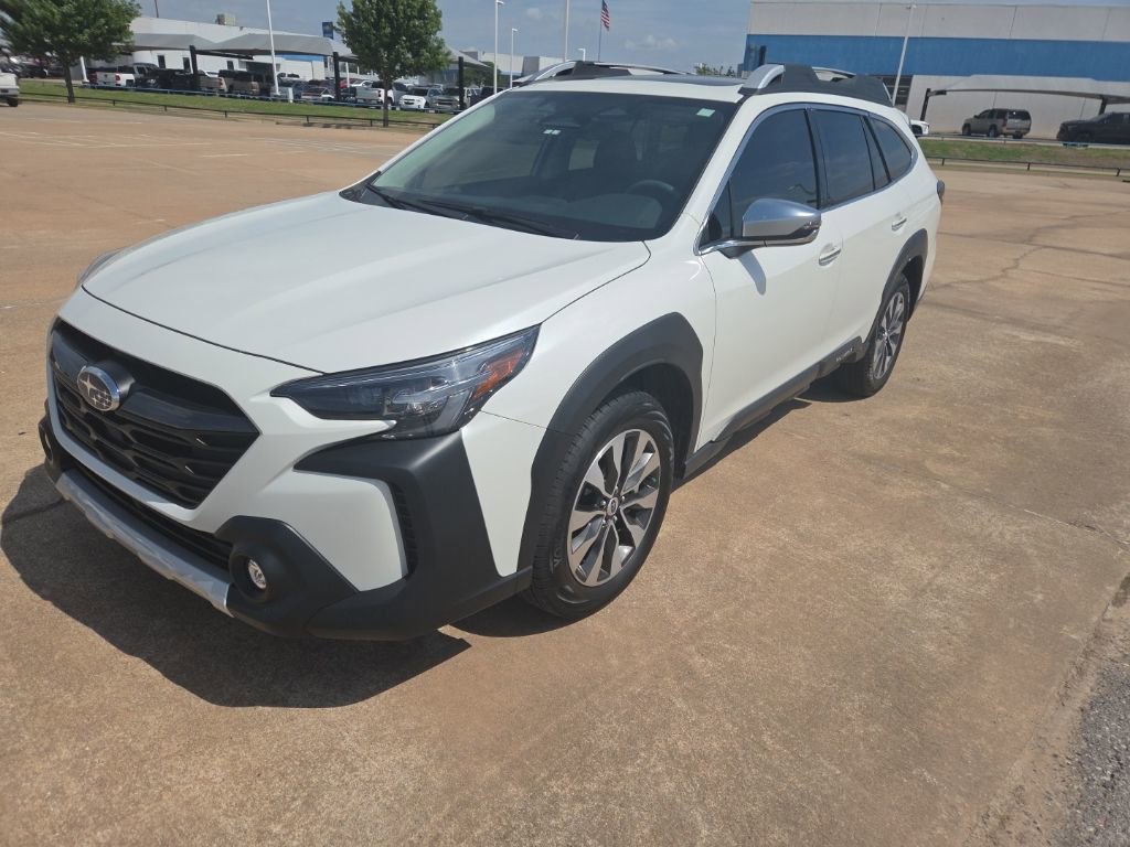 Used 2025 Subaru Outback Touring XT AWD/4WD image 1