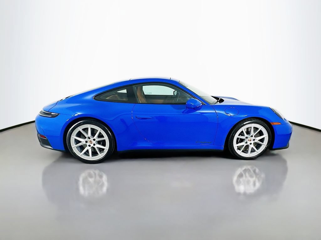 Certified 2025 Porsche 911 Carrera GTS RWD image 8