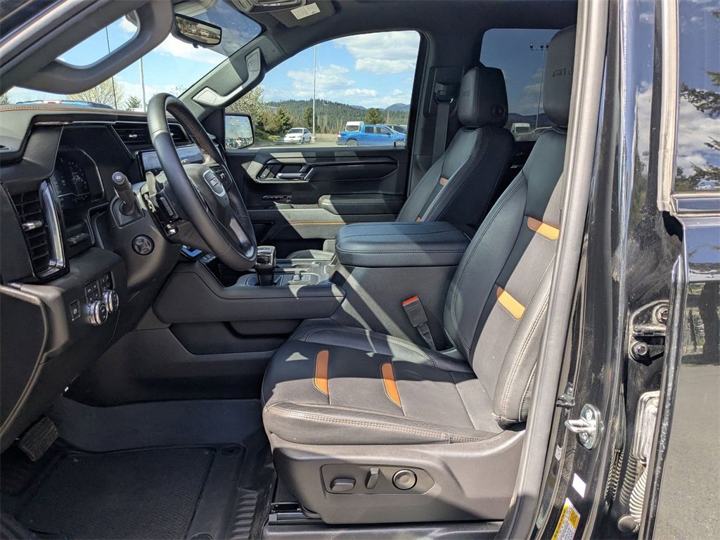 Used 2024 GMC Sierra 1500 AT4 w/ Technology Package image 23