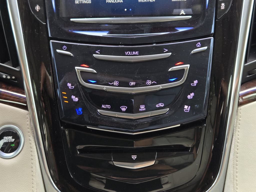 Used 2015 Cadillac Escalade Luxury AWD/4WD image 19