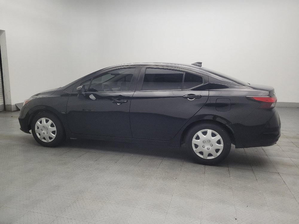 Used 2020 Nissan Versa SV FWD image 3