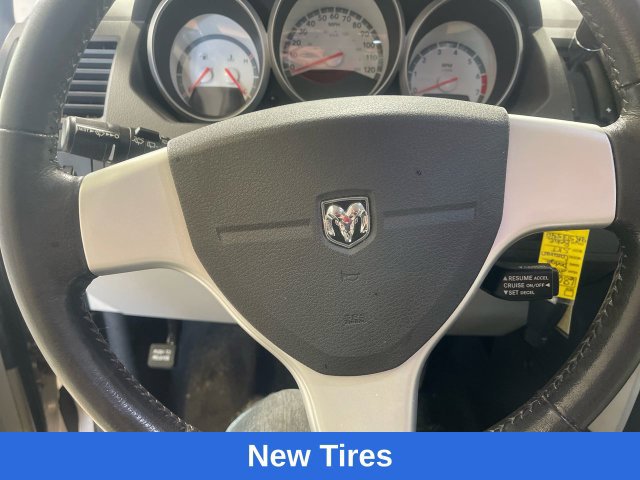Used 2009 Dodge Grand Caravan SXT w/ Flexible Seating Group FWD image 11