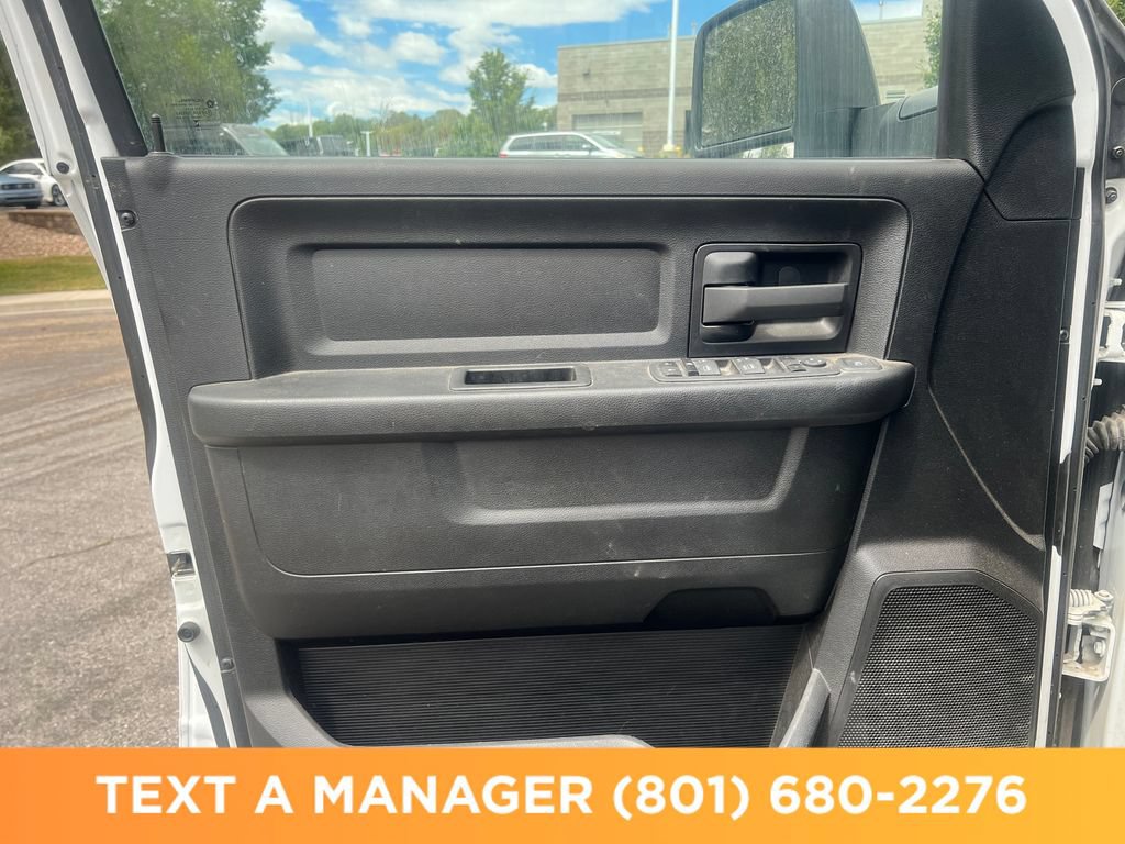 Used 2023 RAM 5500 Tradesman w/ Chrome Appearance Group AWD/4WD image 15